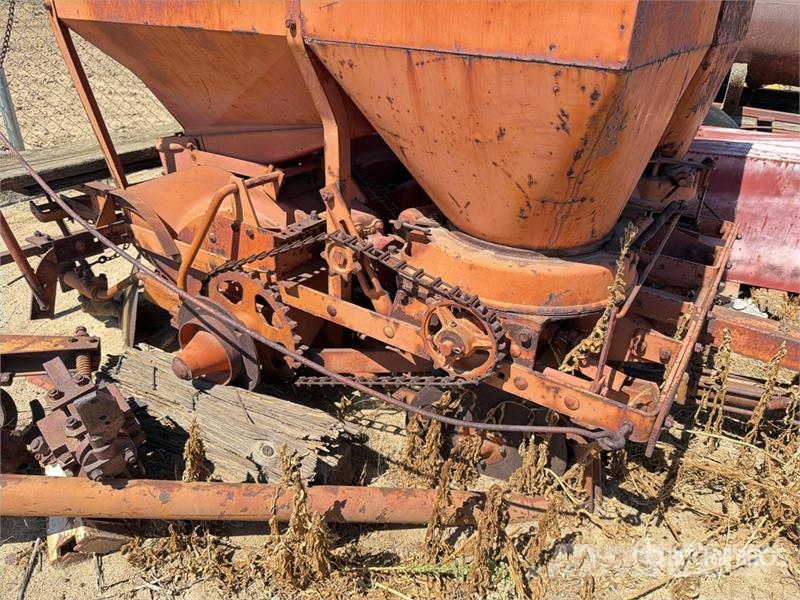 Fertilizer Spreader Gjødselspredere Flytende-form