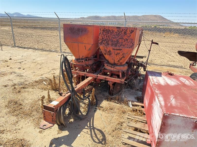 Fertilizer Spreader Gjødselspredere Flytende-form