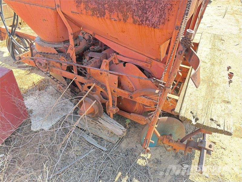 Fertilizer Spreader Gjødselspredere Flytende-form