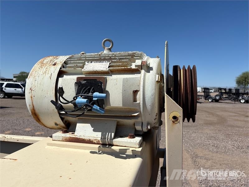 Fisher Industries Electric 36x18 Sand Screw Coarse Washer 건설 장비 - 기타