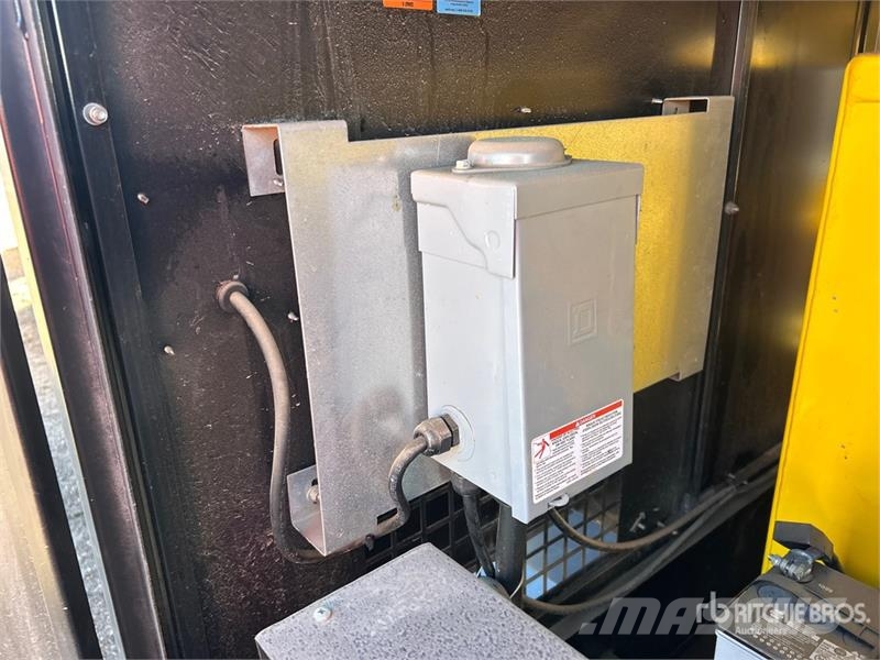 Flagro FVO-1100TR 390000 BTU Space Heater Equipos de fundido