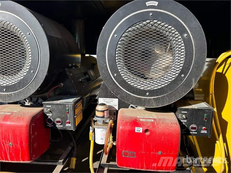 Flagro FVO-1100TR 390000 BTU Space Heater Equipos de fundido