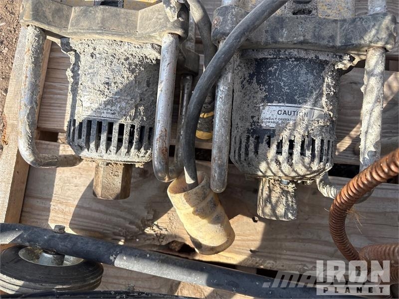 Floor fans, concrete vibrating motors Підйомно-транспортне обладнання і вантажні ліфти