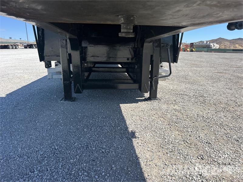 Fontaine HAILD22RSA 53 ft Spread Axle Step Deck Trailer Tieflader