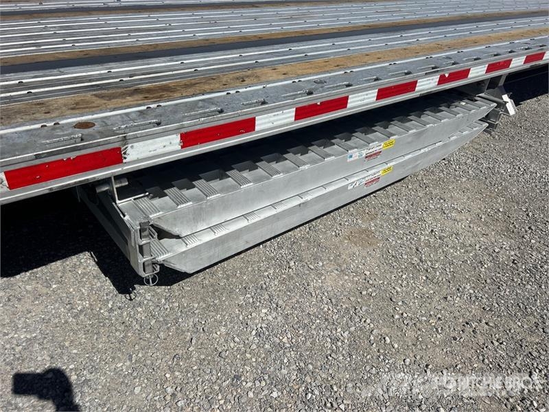 Fontaine HAILD22RSA 53 ft Spread Axle Step Deck Trailer Tieflader