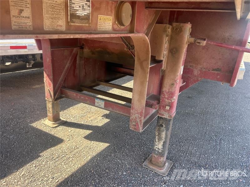 Fontaine HCICD12WSA 48 ft T/A Spread Axle Step Deck Trailer Low loaders