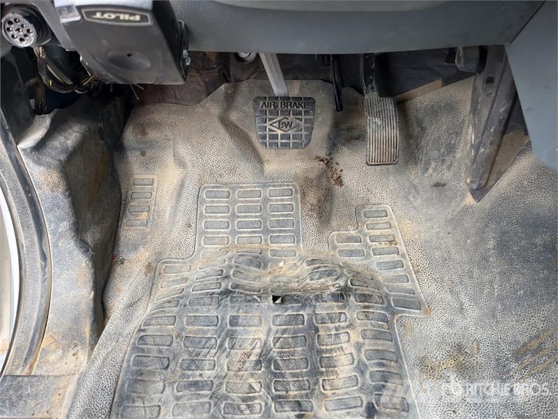 Ford 1770C 34000 lb Straight Boom on Ford F-750 4x2 Boo Camiones grúa