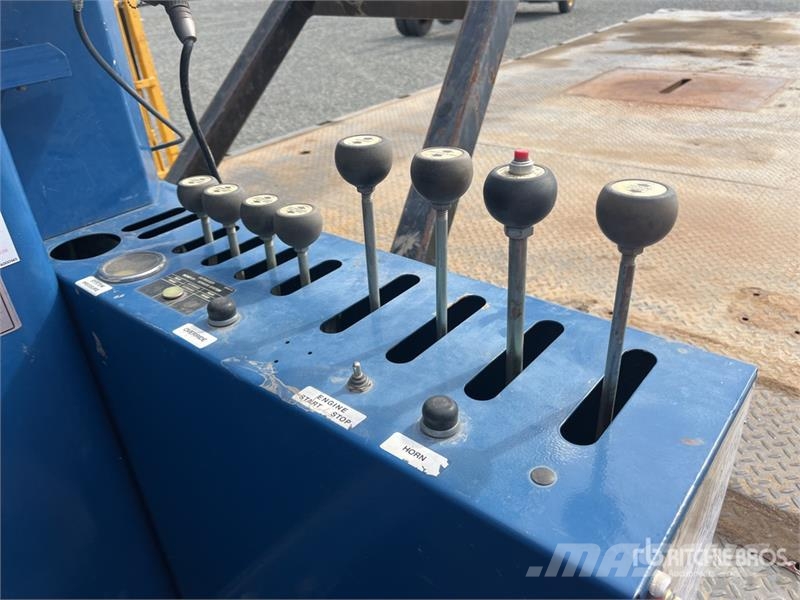 Ford 1770C 34000 lb Straight Boom on Ford F-750 4x2 Boo Camiones grúa