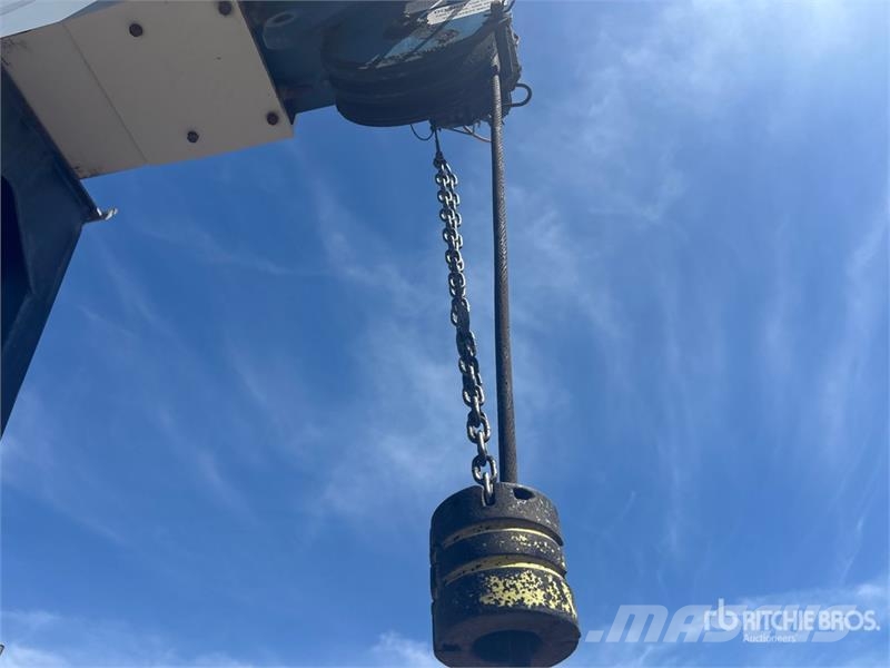 Ford 1770C Straight Boom on Ford F-750 XL 4x2 Boom Truc Camiones grúa