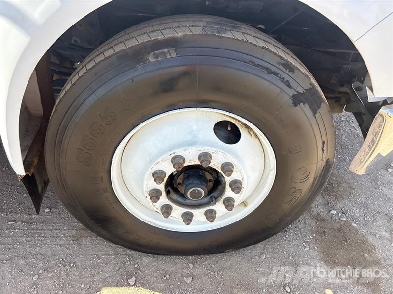 Ford 1770C Straight Boom on Ford F-750 XL 4x2 Boom Truc Camiones grúa