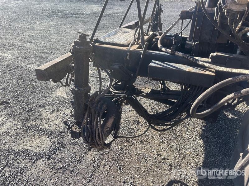 Ford 2000 gal on Ford F-750 4x2 Asphalt Distributor Tru Tankbilar