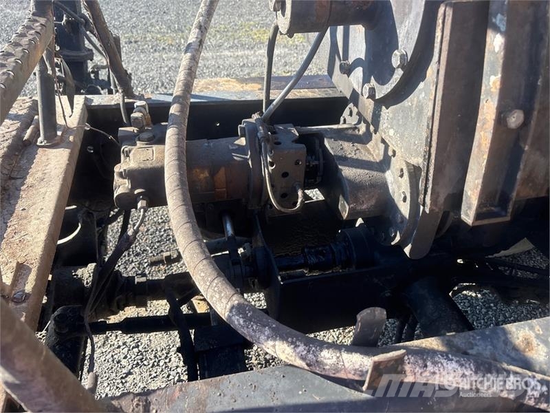 Ford 2000 gal on Ford F-750 4x2 Asphalt Distributor Tru Tankbilar