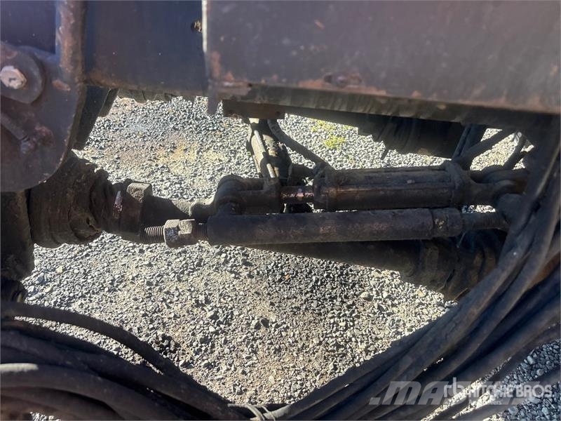 Ford 2000 gal on Ford F-750 4x2 Asphalt Distributor Tru Tankbilar