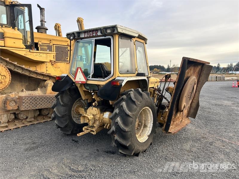 Ford 6610 Mower Tractor (Inoperable) Trattori compatti