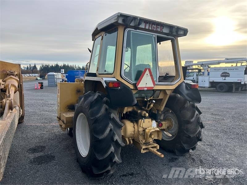 Ford 6610 Mower Tractor (Inoperable) Trattori compatti