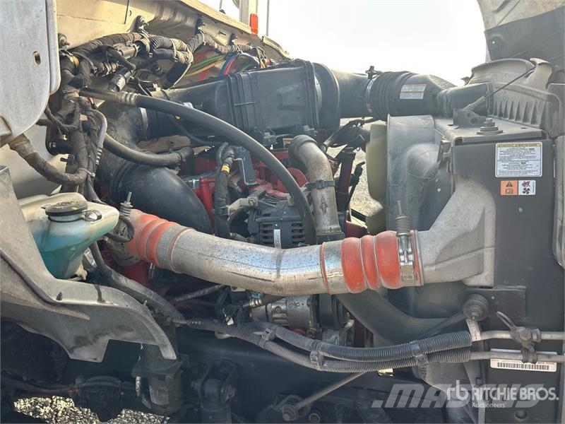Ford A40P 40 ft on Ford F-750 XL 4x2 Cable Placer Bucke Auto korvtõstukid