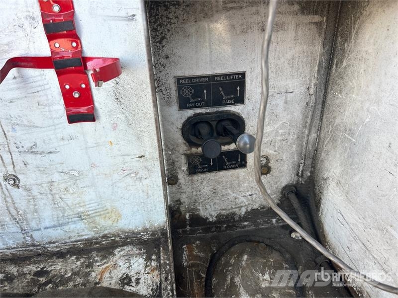 Ford A40P 40 ft on Ford F-750 XL 4x2 Cable Placer Bucke Auto korvtõstukid