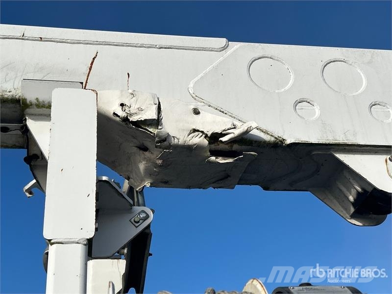 Ford A40P 40 ft on Ford F-750 XL 4x2 Cable Placer Bucke Auto korvtõstukid
