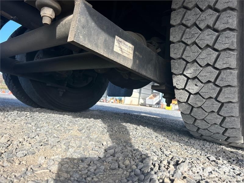 Ford A40P 40 ft on Ford F-750 XL 4x2 Cable Placer Bucke Auto korvtõstukid