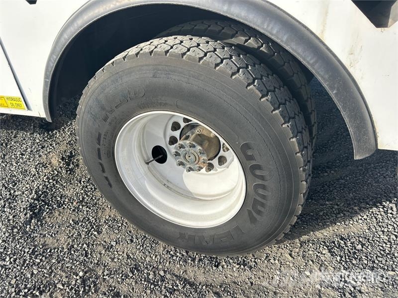 Ford A40P 40 ft on Ford F-750 XL 4x2 Cable Placer Bucke Auto korvtõstukid