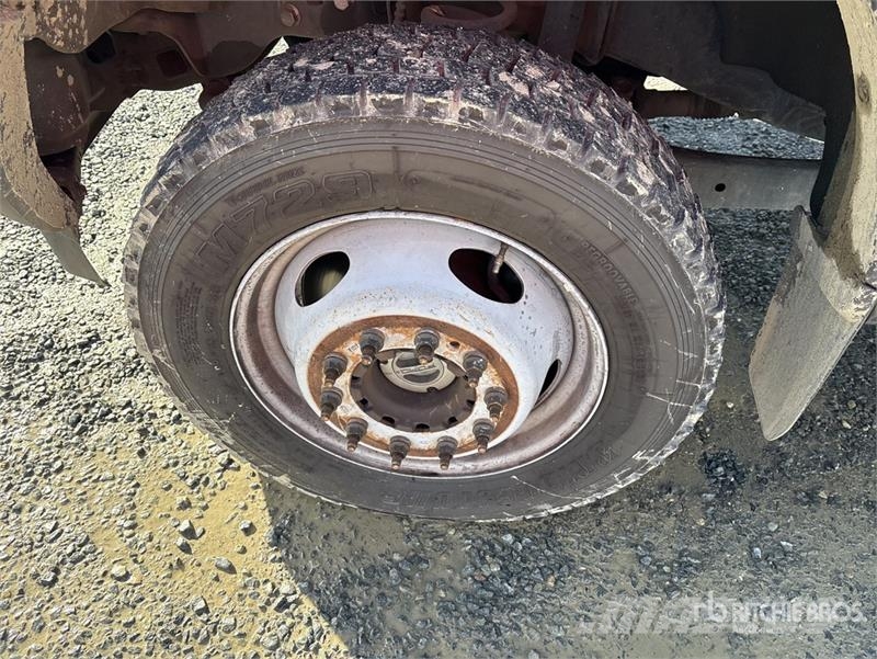 Ford AT37G 37 ft on Ford F-550 4x4 Bucket Truck Nostolava-autot