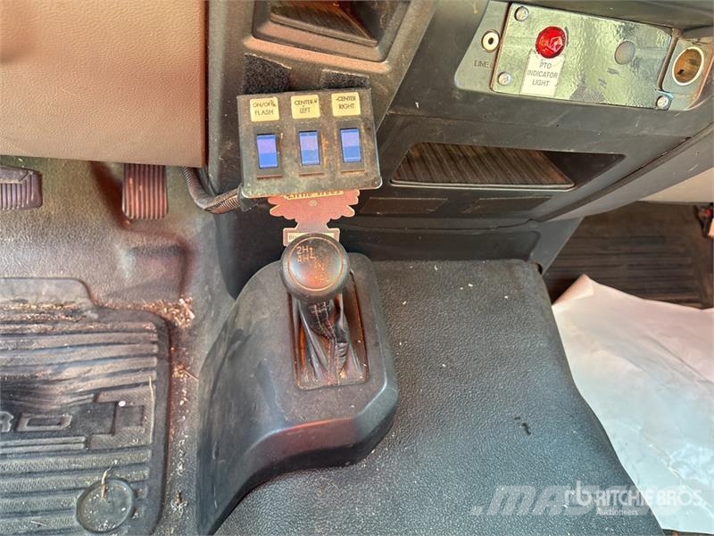 Ford AT37G 37 ft on Ford F-550 4x4 Bucket Truck Nostolava-autot