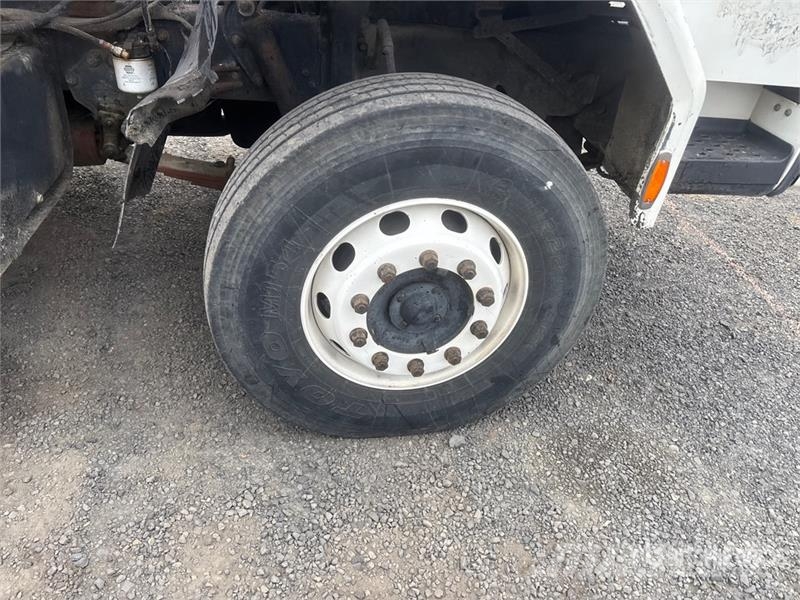 Ford Bearcat BC-401 2100 gal on Ford 4x2 Asphalt Distr Вантажівки-цистерни