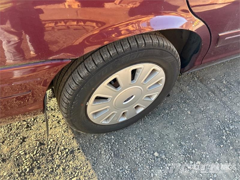 Ford Crown Victoria Voiture