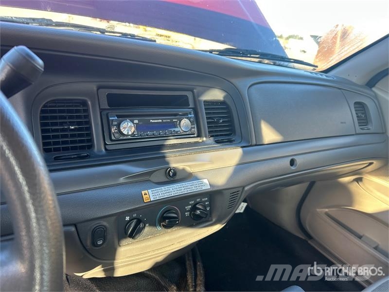 Ford Crown Victoria Voiture