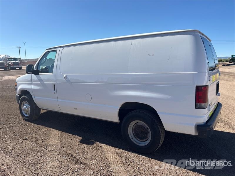 Ford E-250 Dostavna vozila / kombiji