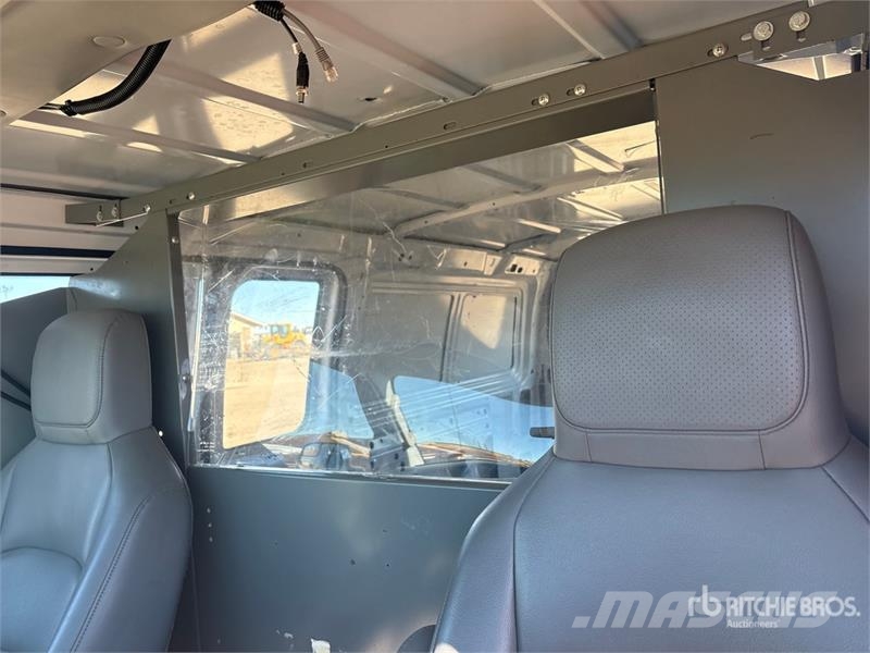 Ford E-250 Dostavna vozila / kombiji