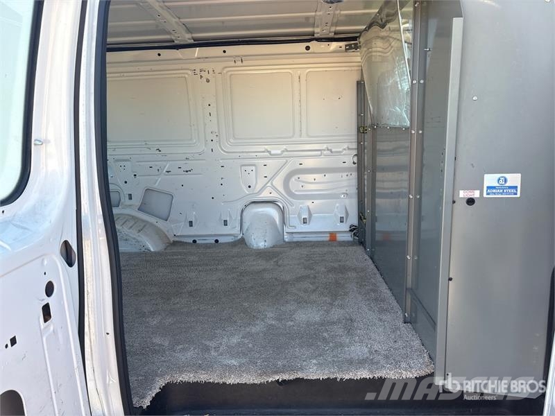 Ford E-250 Dostavna vozila / kombiji