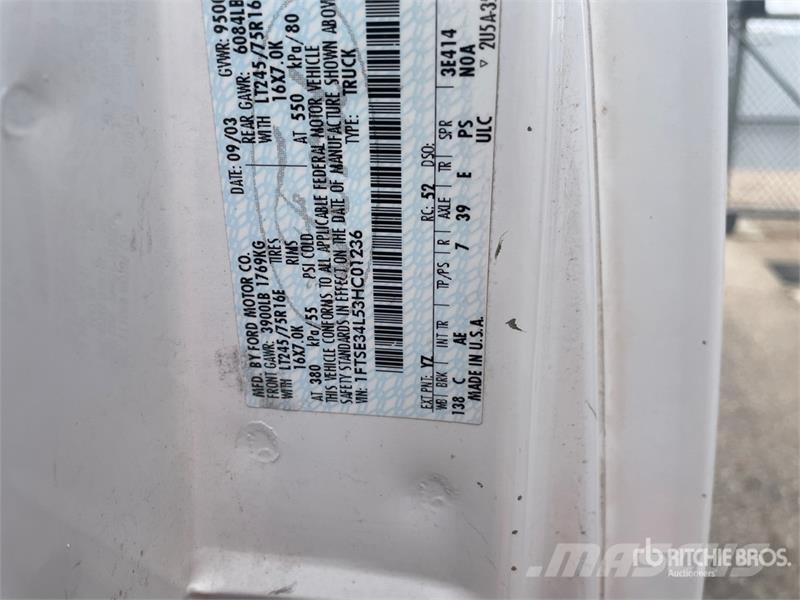 Ford E-350 廂式貨物運輸車