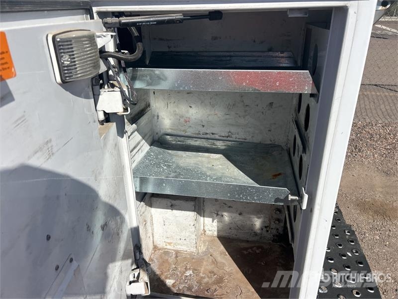 Ford E-350 Utilitaire
