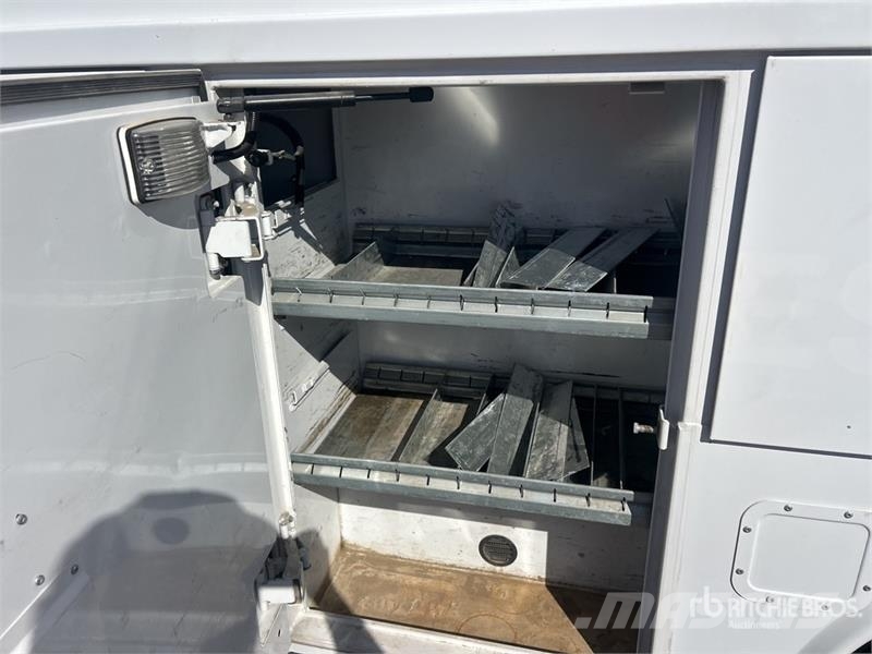 Ford E-350 Utilitaire