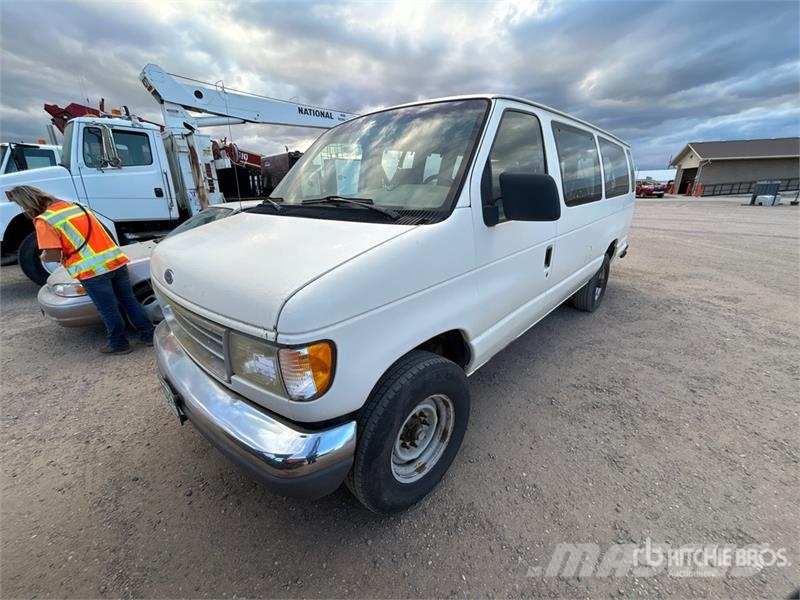 Ford E-350 Preču pārvadāšanas furgoni