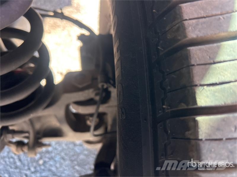 Ford E-350 Utilitaire