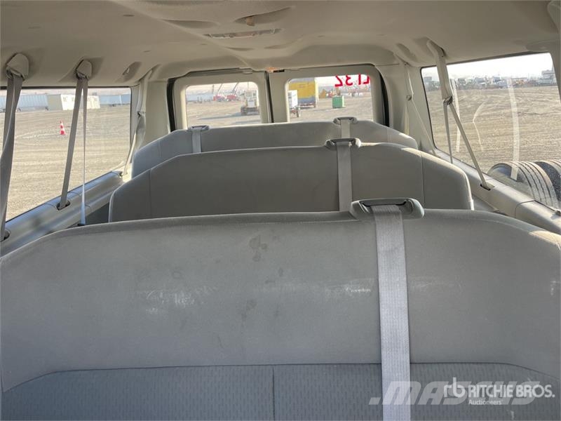 Ford E-350 11 Passenger Van Krovininiai furgonai