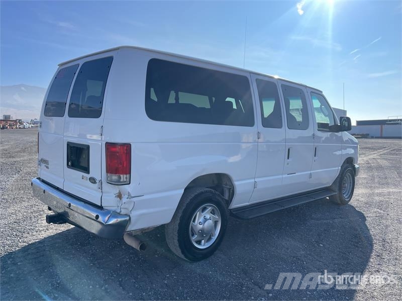 Ford E-350 11 Passenger Van Krovininiai furgonai