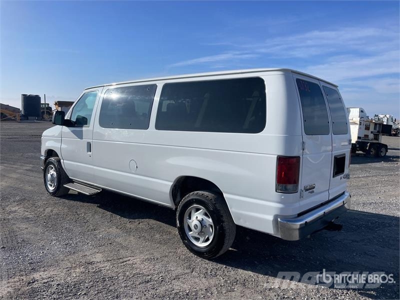Ford E-350 11 Passenger Van Krovininiai furgonai