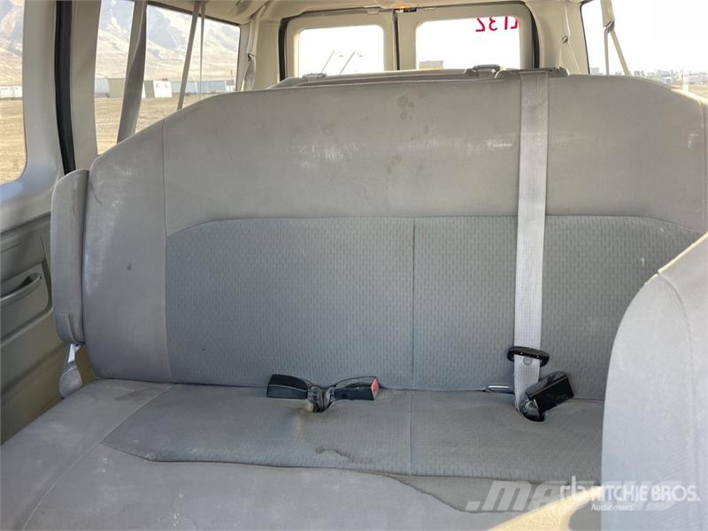 Ford E-350 11 Passenger Van Krovininiai furgonai