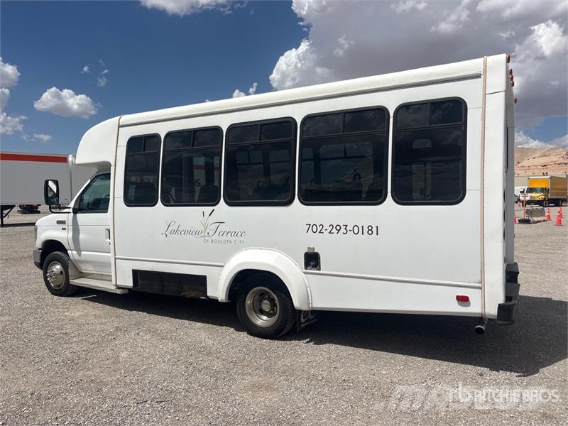 Ford E-350 4x2 12-Seat Transit Bus حافلة صغيرة