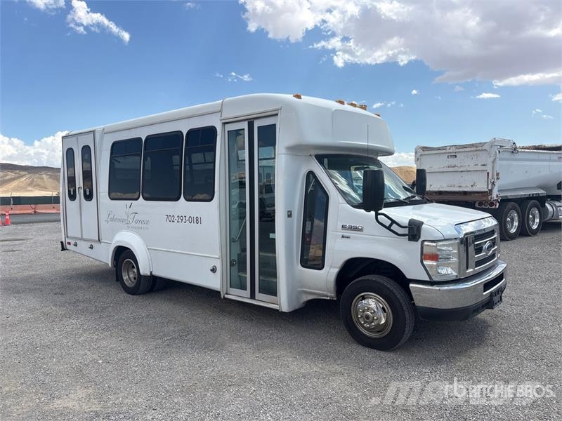Ford E-350 4x2 12-Seat Transit Bus حافلة صغيرة