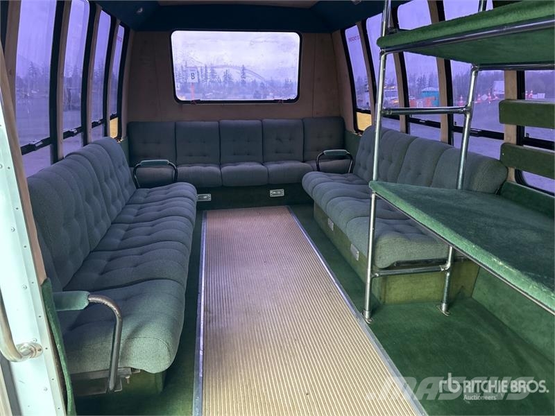 Ford E-350 4x2 14-Seat Transit Bus حافلة صغيرة