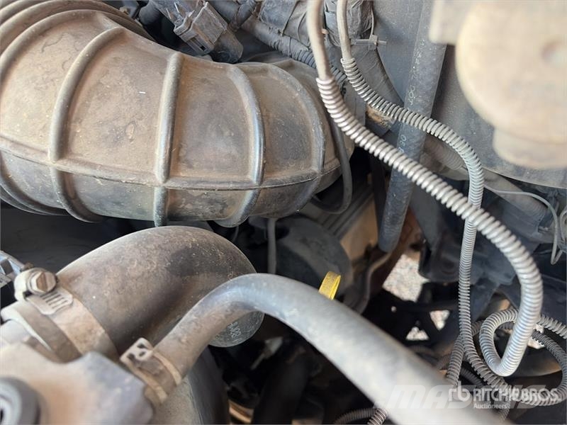 Ford E-350 4x2 Step Van 車廂