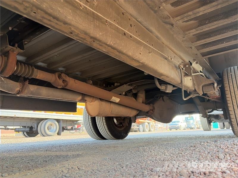 Ford E-350 4x2 Step Van 車廂