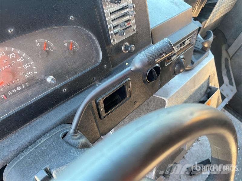 Ford E-350 4x2 Step Van 車廂