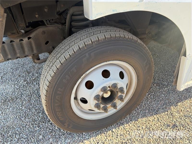 Ford E-350 4x2 Step Van 車廂