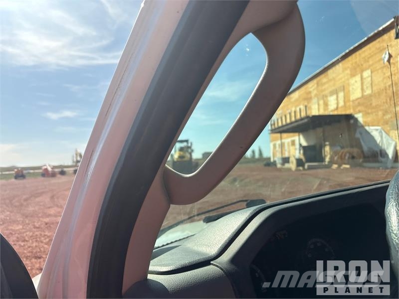 Ford E-350 4x2 Utility Truck Prekucniki