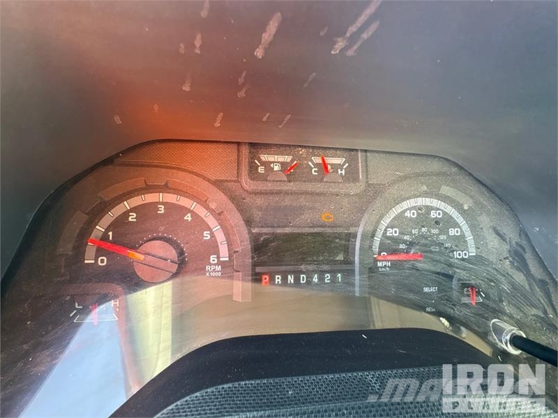 Ford E-350 4x2 Utility Truck Prekucniki